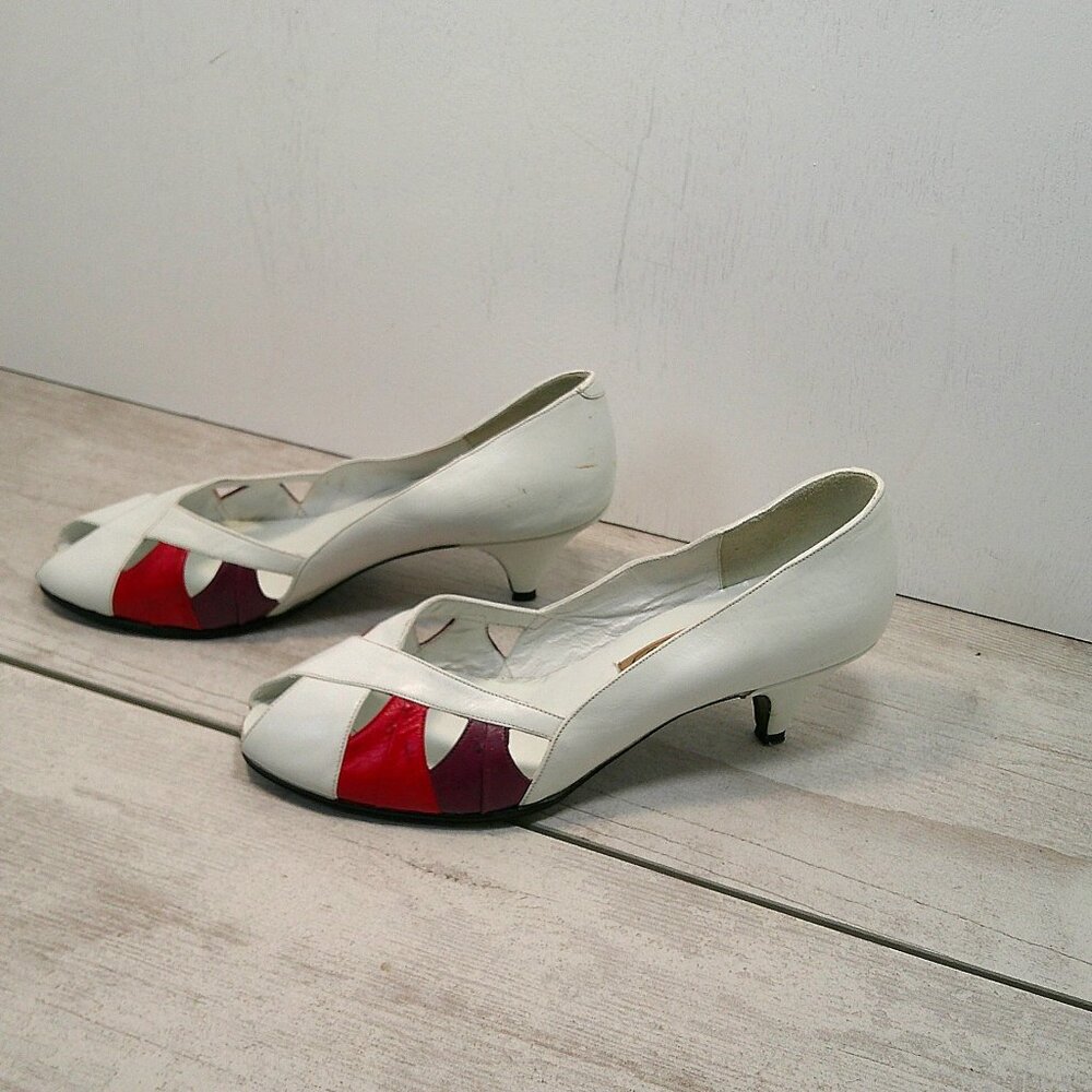 Jacquline Ford vintage White Kitten heel size 40